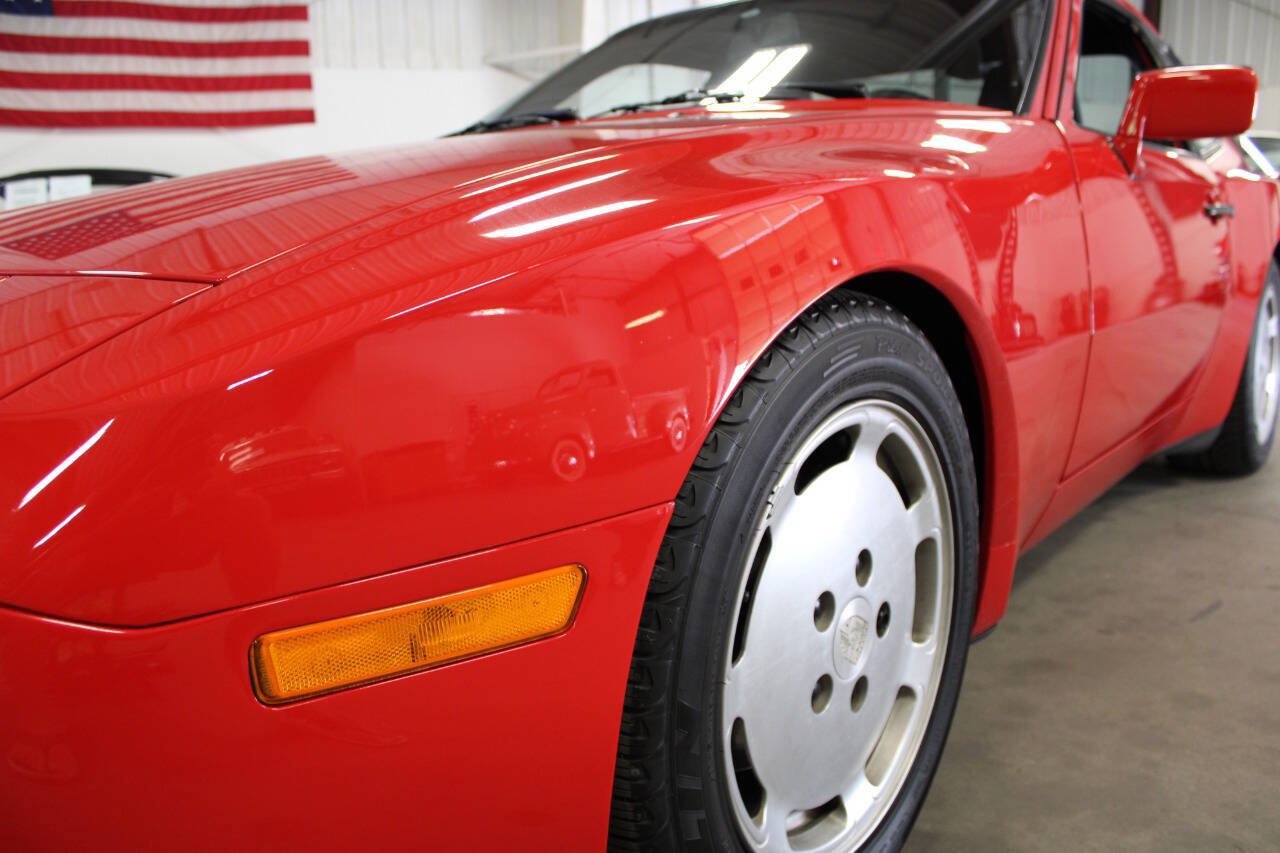 Used 1987 Porsche 944 Turbo RWD image 10
