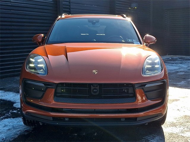 Used 2025 Porsche Macan image 10