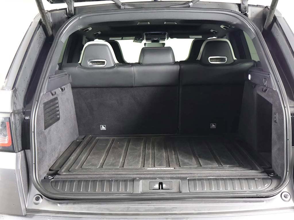 Used 2022 Land Rover Range Rover Sport SVR image 24