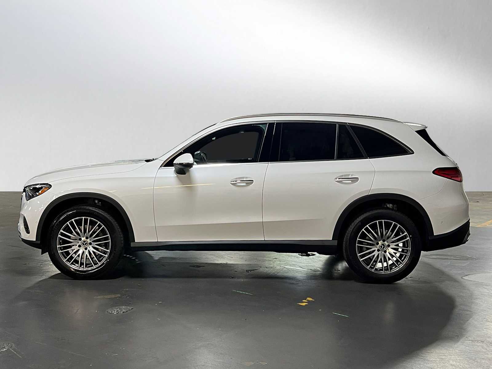 New 2025 Mercedes-Benz GLC 300 4MATIC image 6
