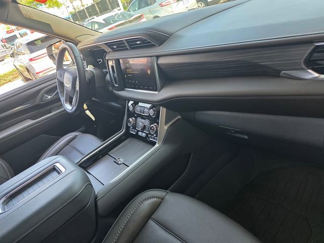 Used 2023 GMC Yukon XL Denali w/ Advanced Technology Package image 17
