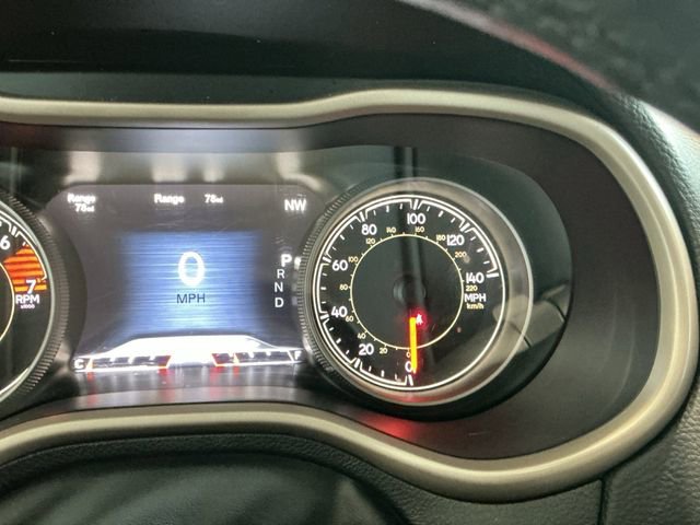 Used 2017 Jeep Cherokee Limited image 22