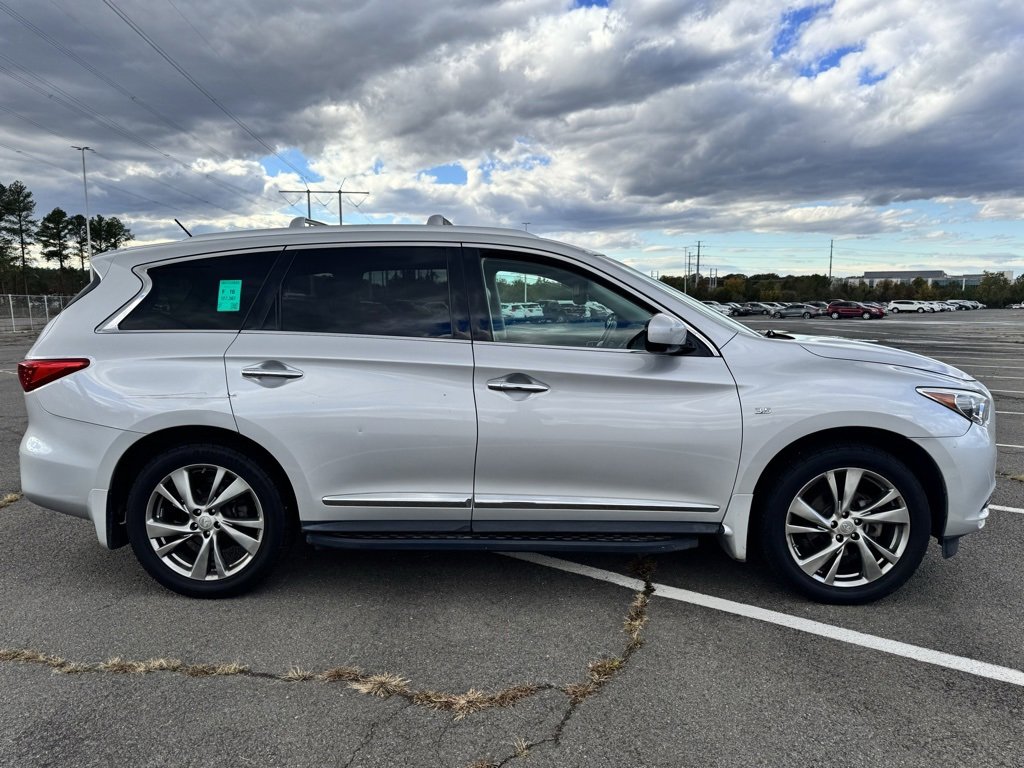 Used 2014 INFINITI QX60 AWD w/ Deluxe Touring Package image 5