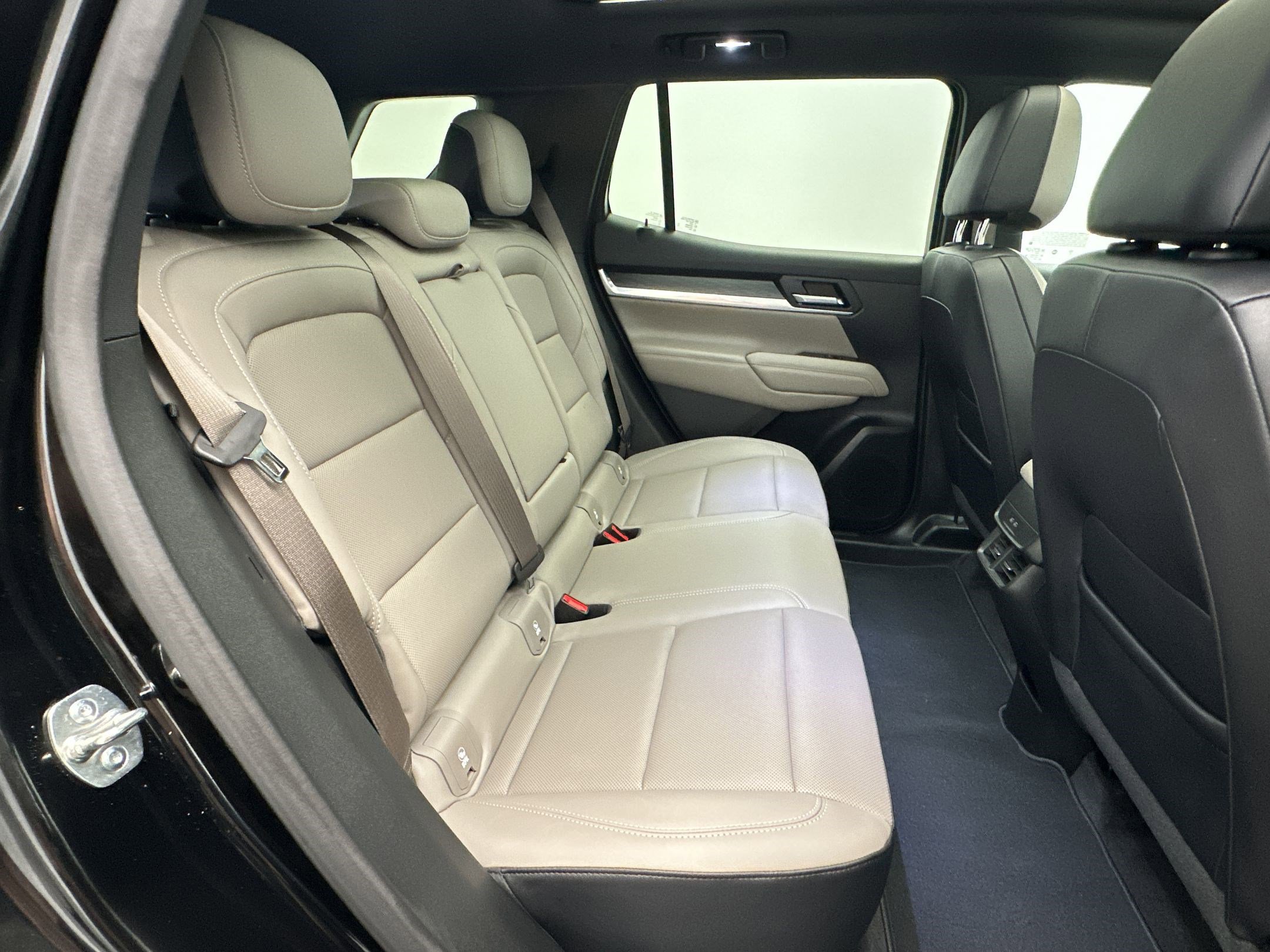 Certified 2025 GMC Terrain Elevation w/ Elevation Premium Package AWD/4WD image 28