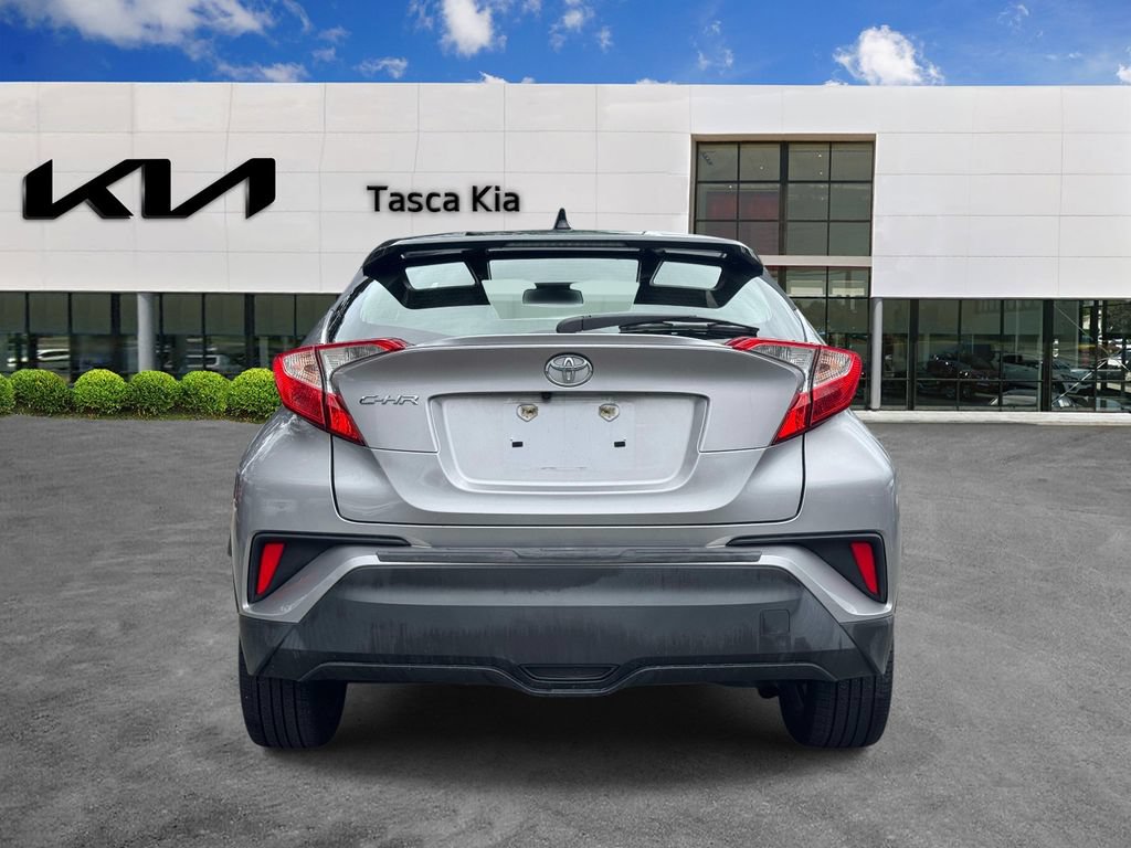 Used 2019 Toyota C-HR XLE FWD image 5