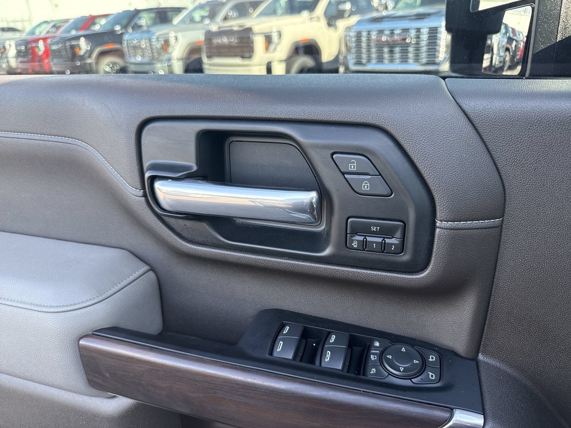 Certified 2022 GMC Sierra 2500 SLT w/ SLT Premium Package AWD/4WD image 30