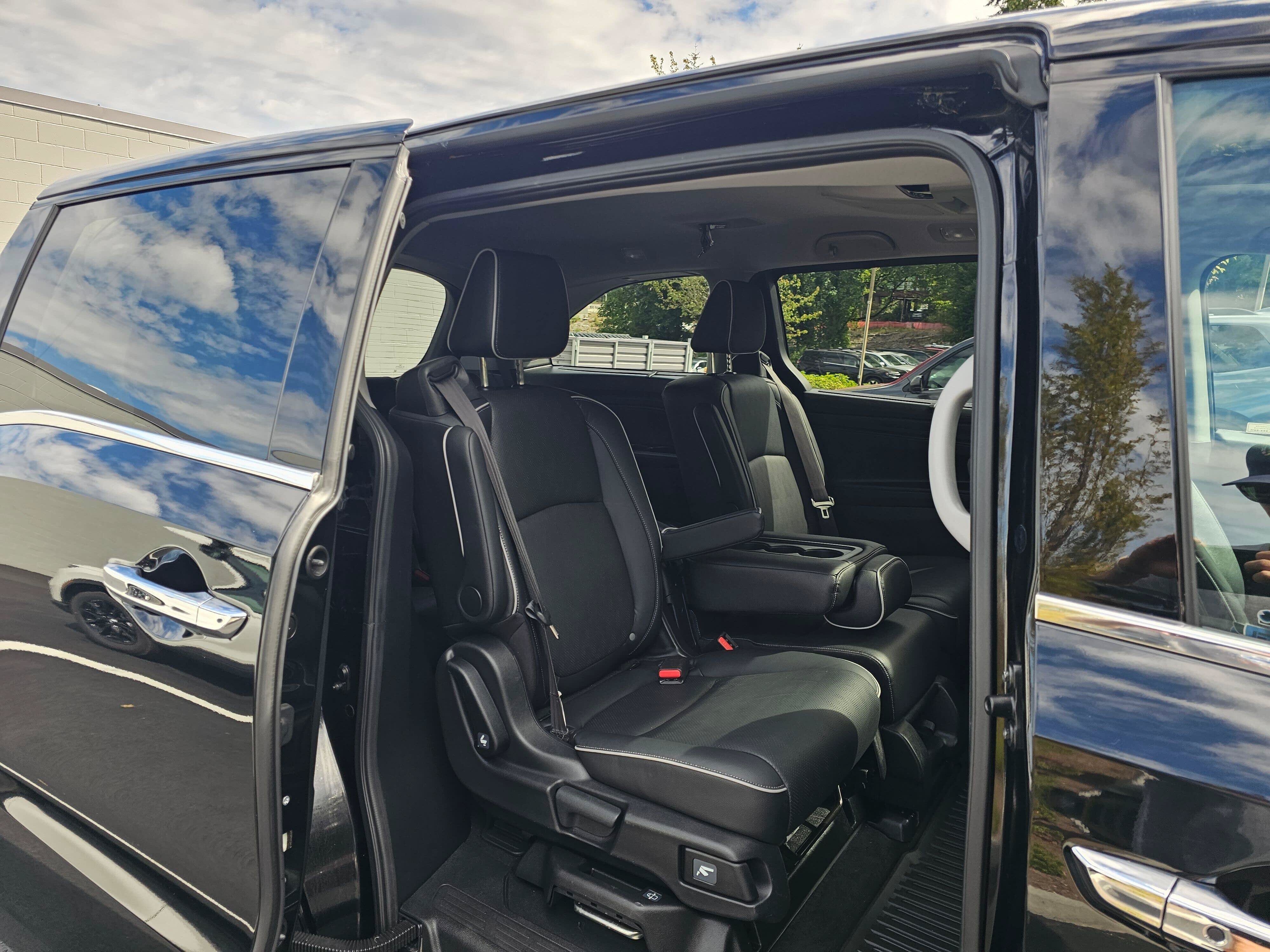 Used 2023 Honda Odyssey Elite image 15