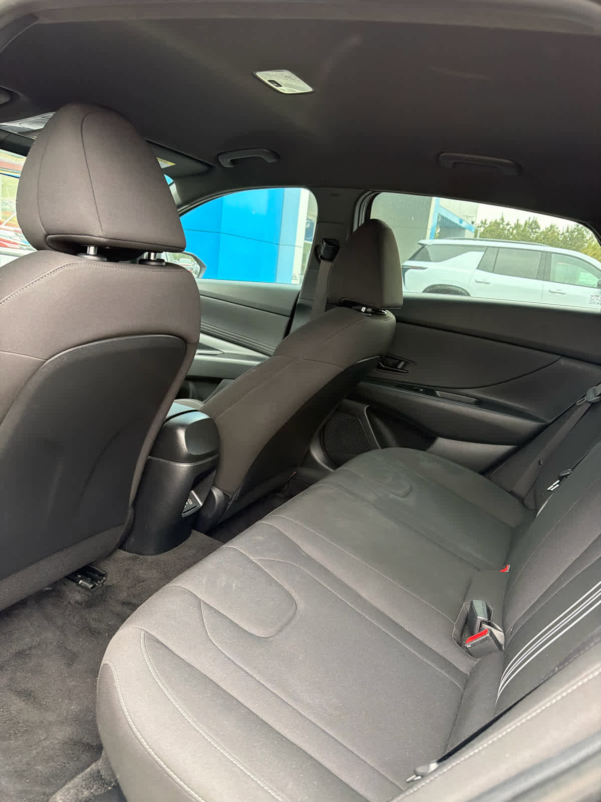 Used 2025 Hyundai Elantra SEL image 4