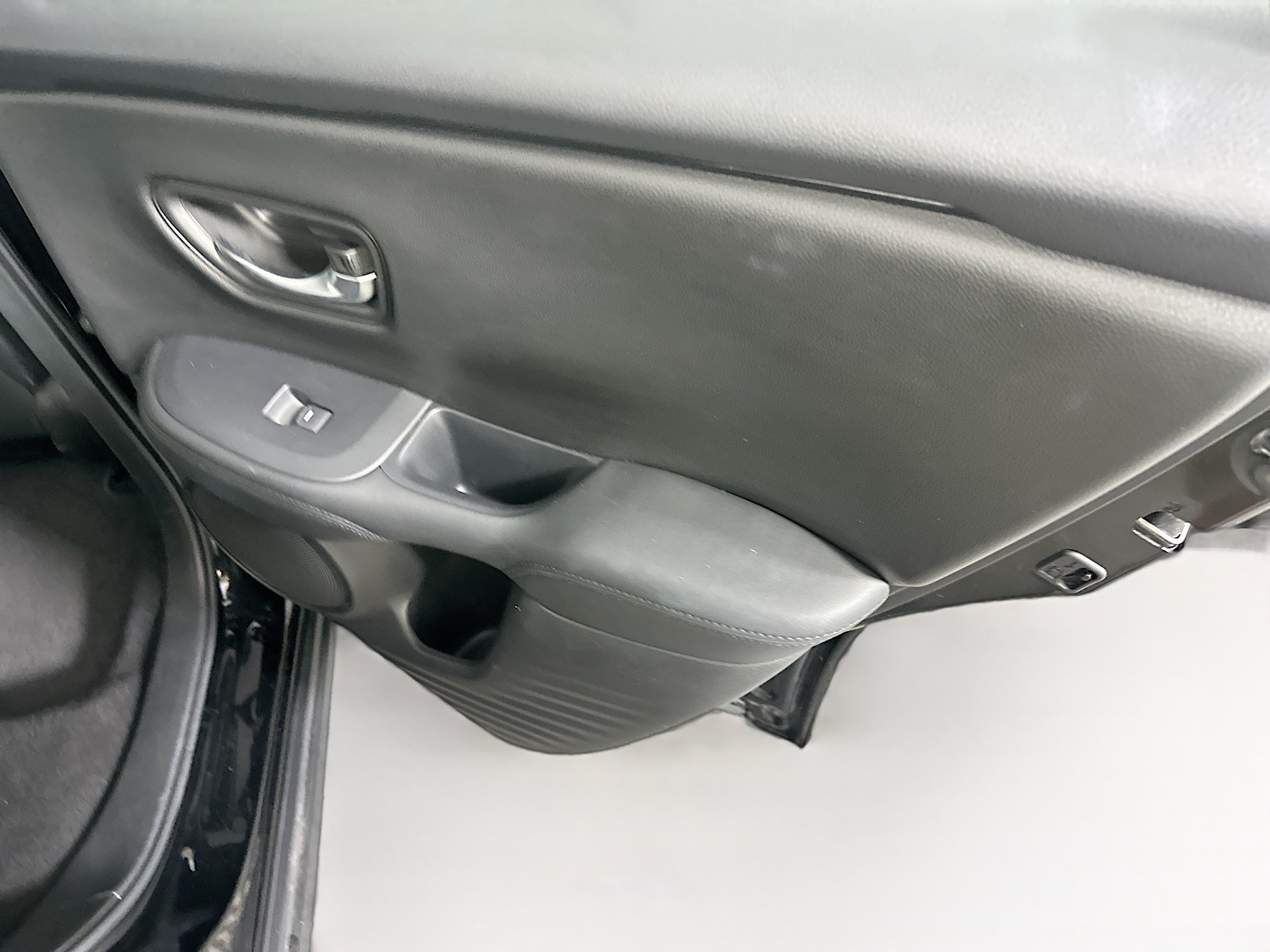 Used 2025 Honda HR-V LX image 28
