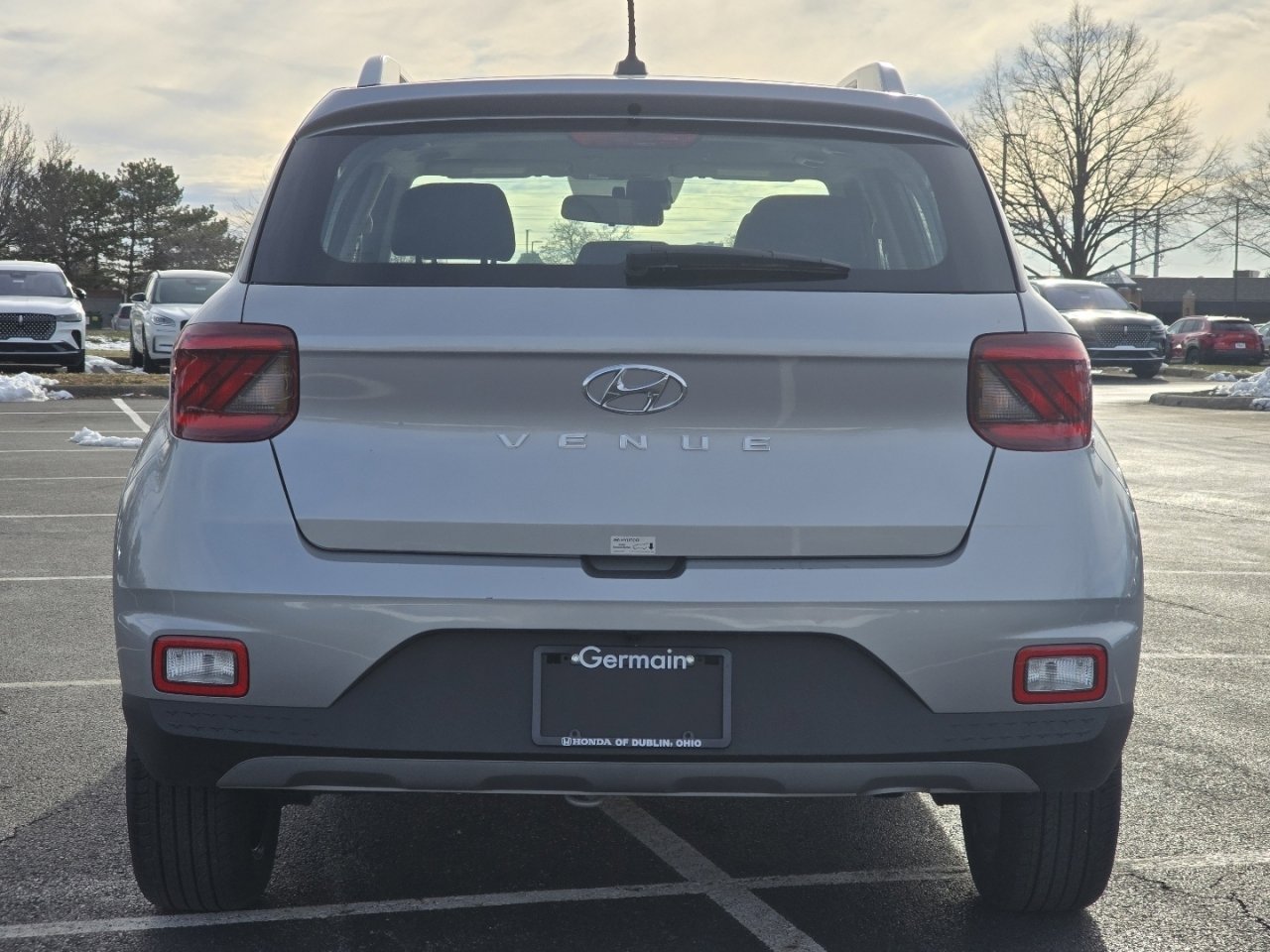 Used 2025 Hyundai Venue SEL image 14