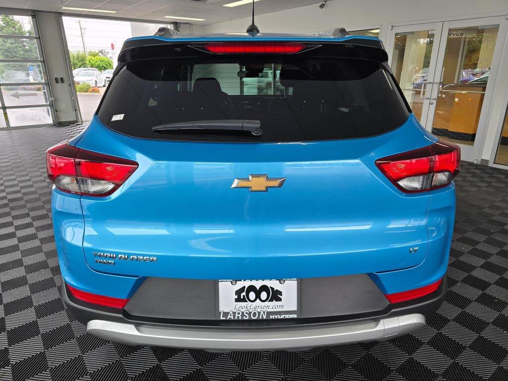 Used 2025 Chevrolet TrailBlazer LT AWD/4WD image 4
