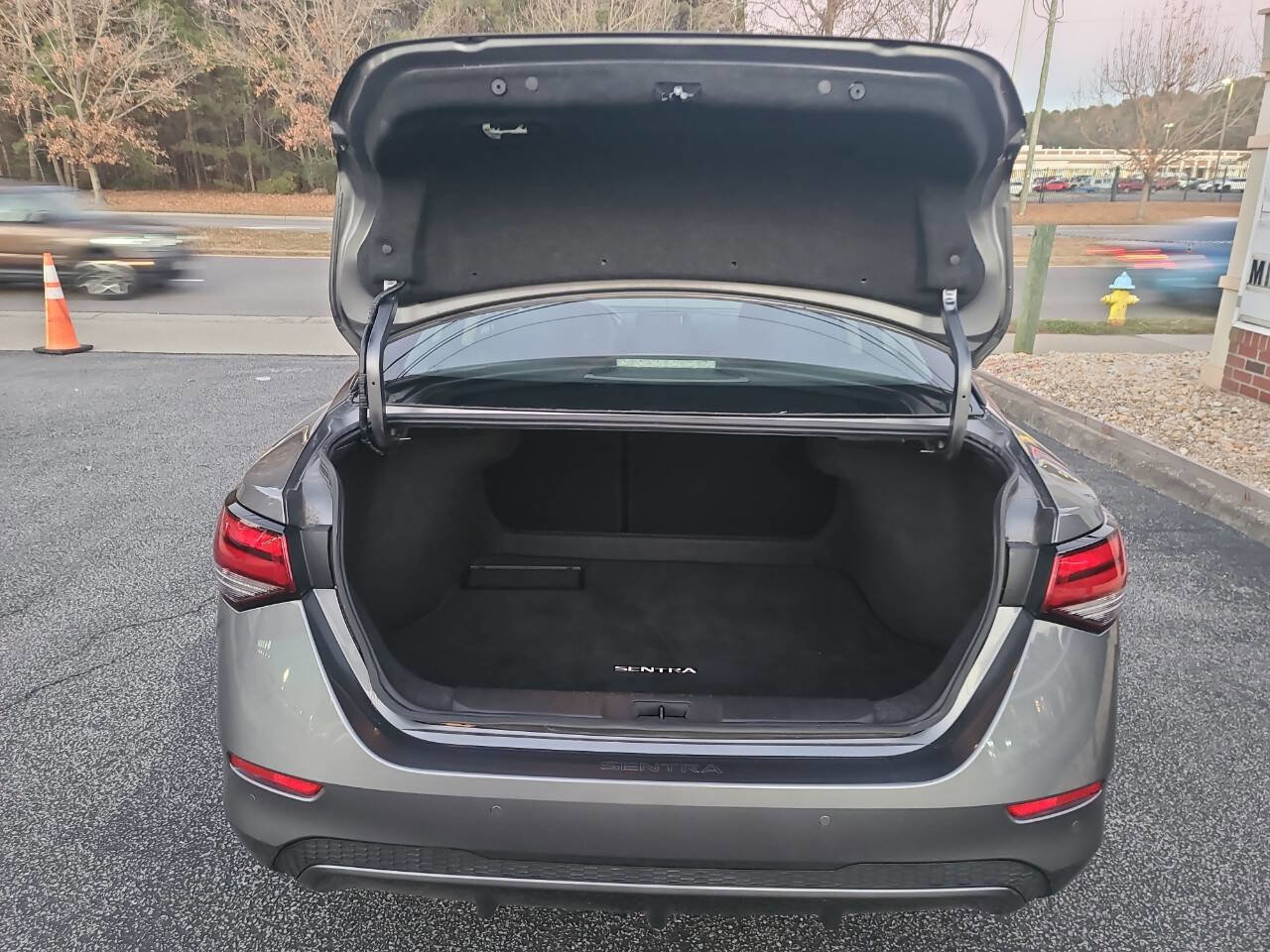 Used 2024 Nissan Sentra S FWD image 26