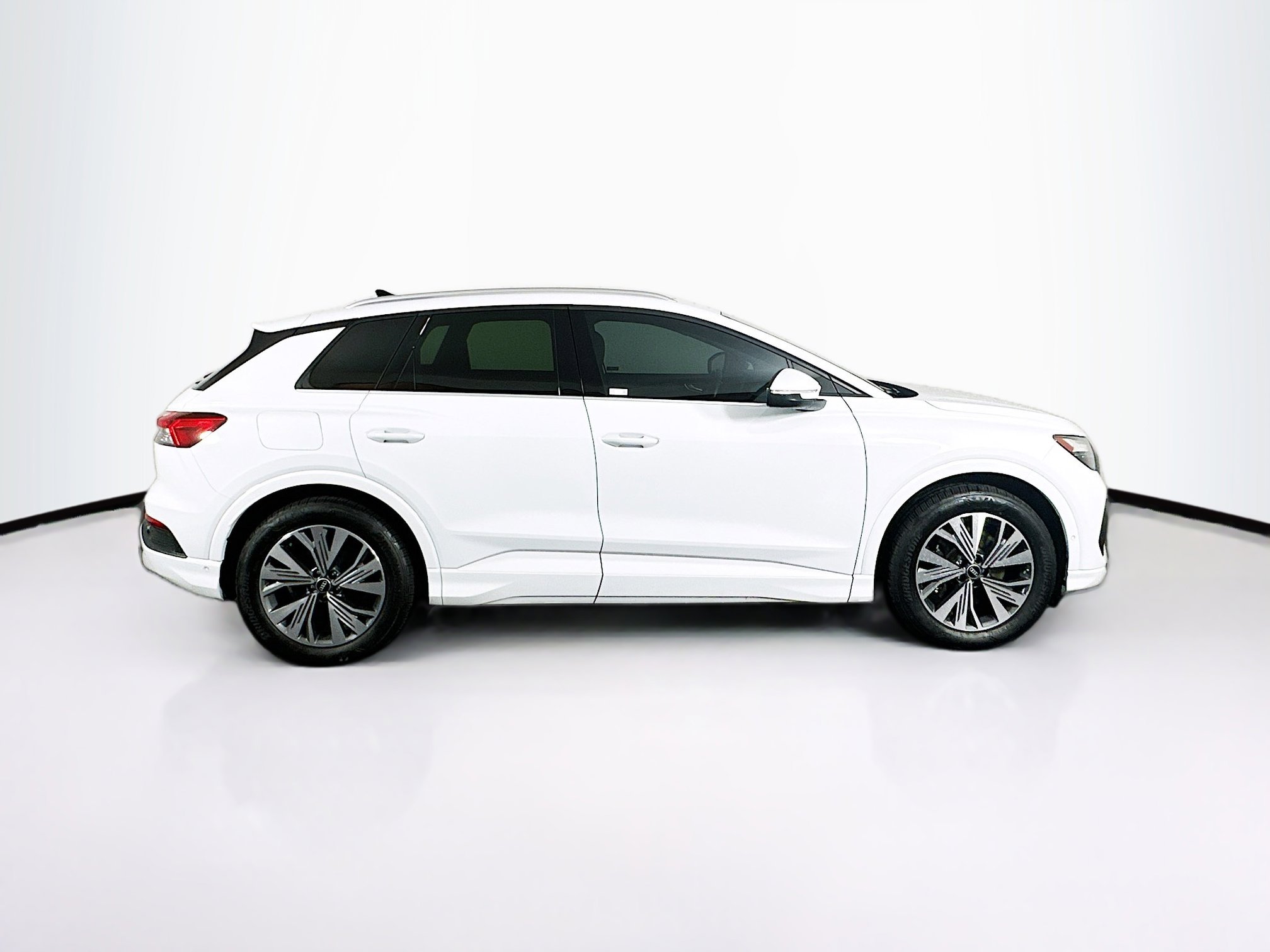 Used 2023 Audi Q4 e-tron Premium Plus w/ Premium Plus image 10