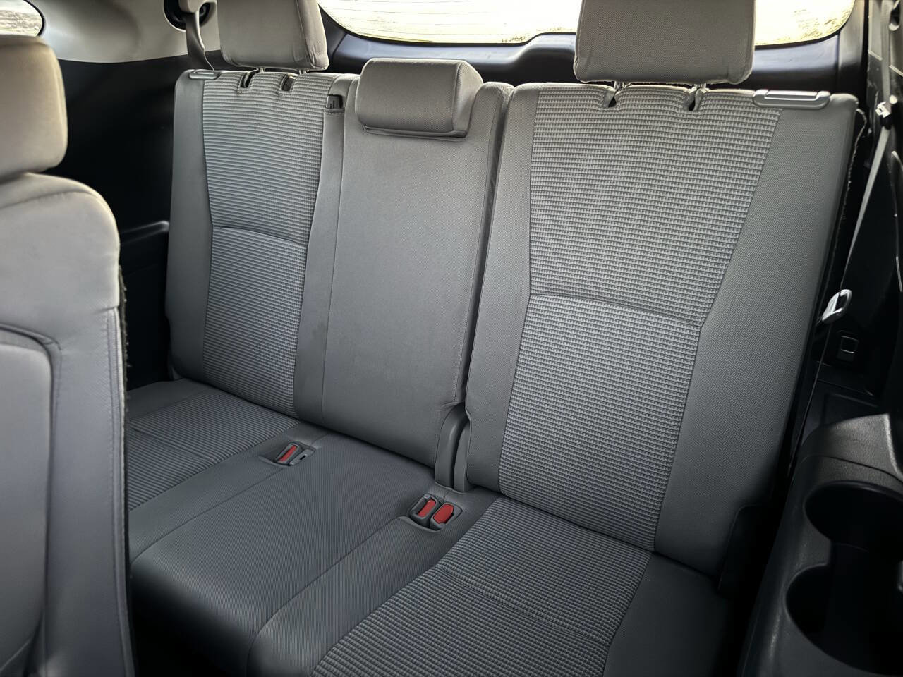 Used 2023 Toyota Highlander L image 21