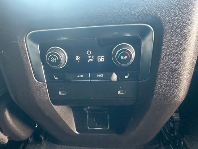 Used 2022 Chevrolet Tahoe LT w/ Luxury Package AWD/4WD image 22