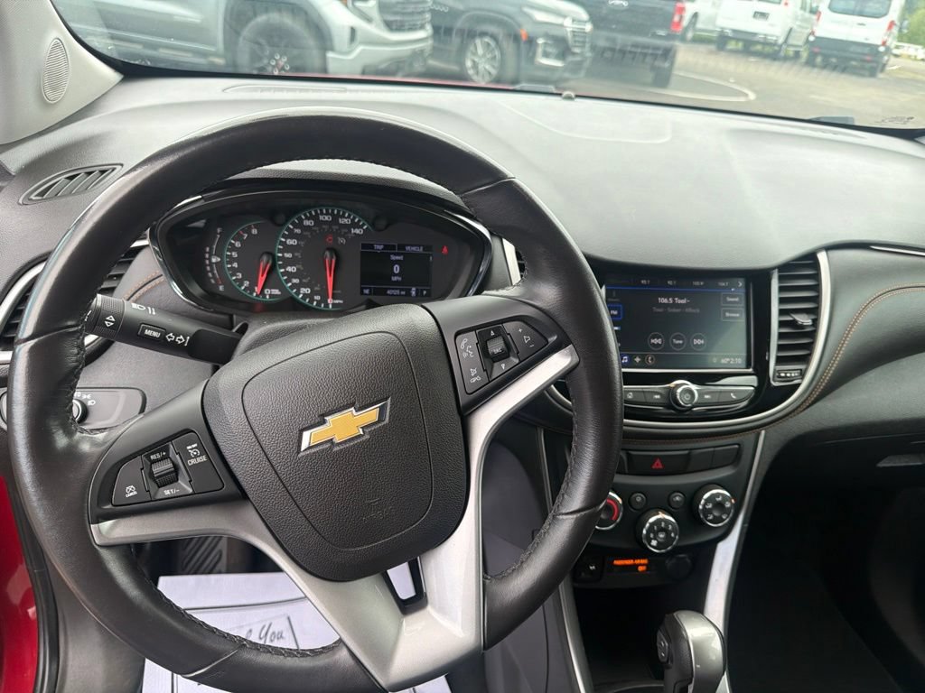 Used 2020 Chevrolet Trax LT w/ LT Convenience Package AWD/4WD image 20