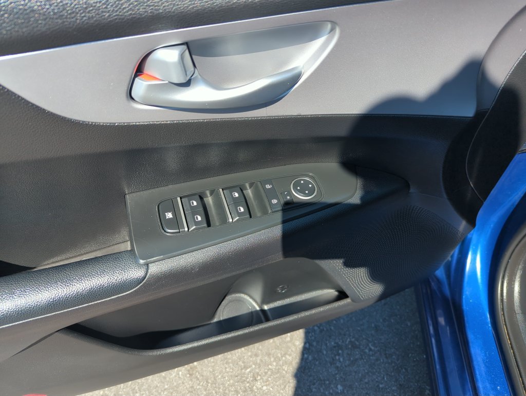 Used 2023 Kia Forte LXS FWD image 19