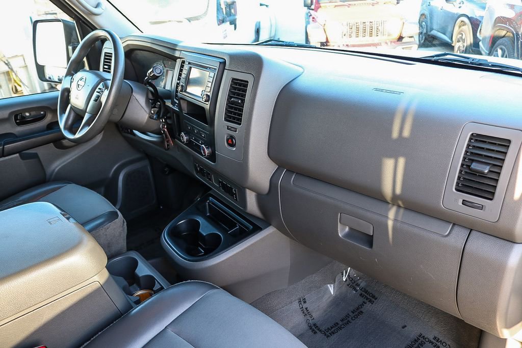 Used 2016 Nissan NV 3500 SV w/ SV Technology Package image 14