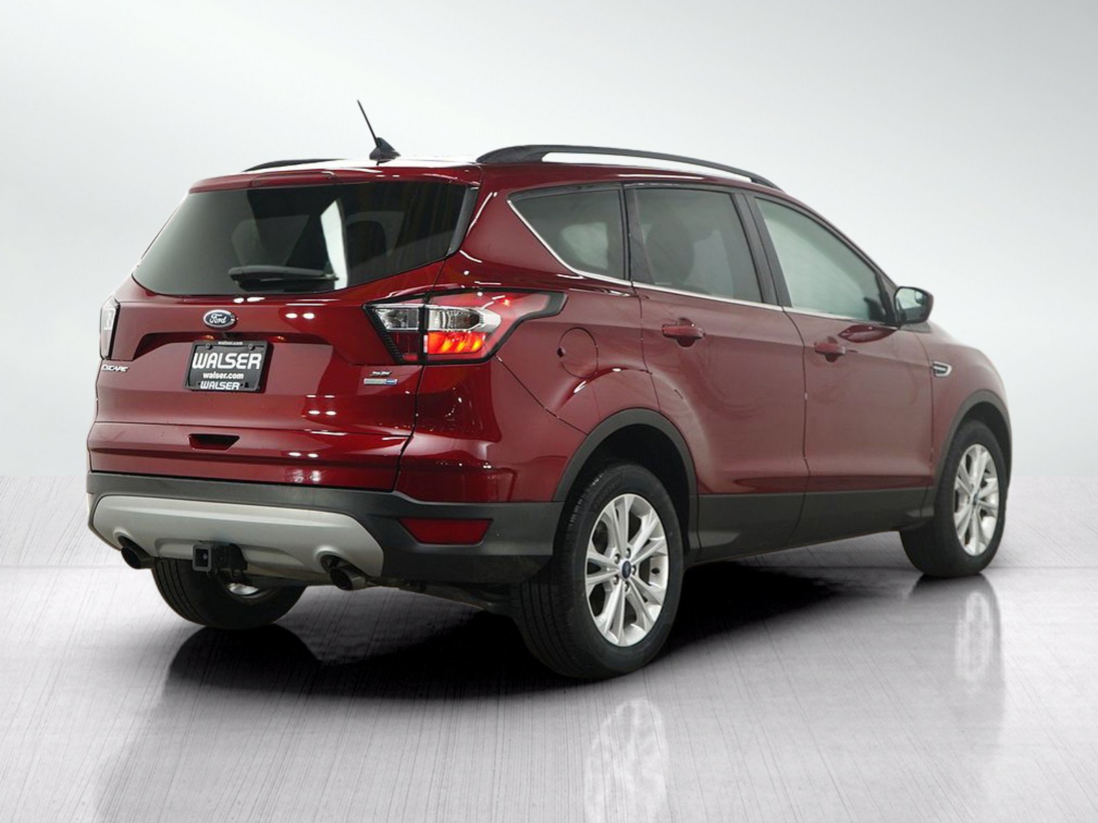Used 2018 Ford Escape SE w/ SE Sync 3 Package AWD/4WD image 5