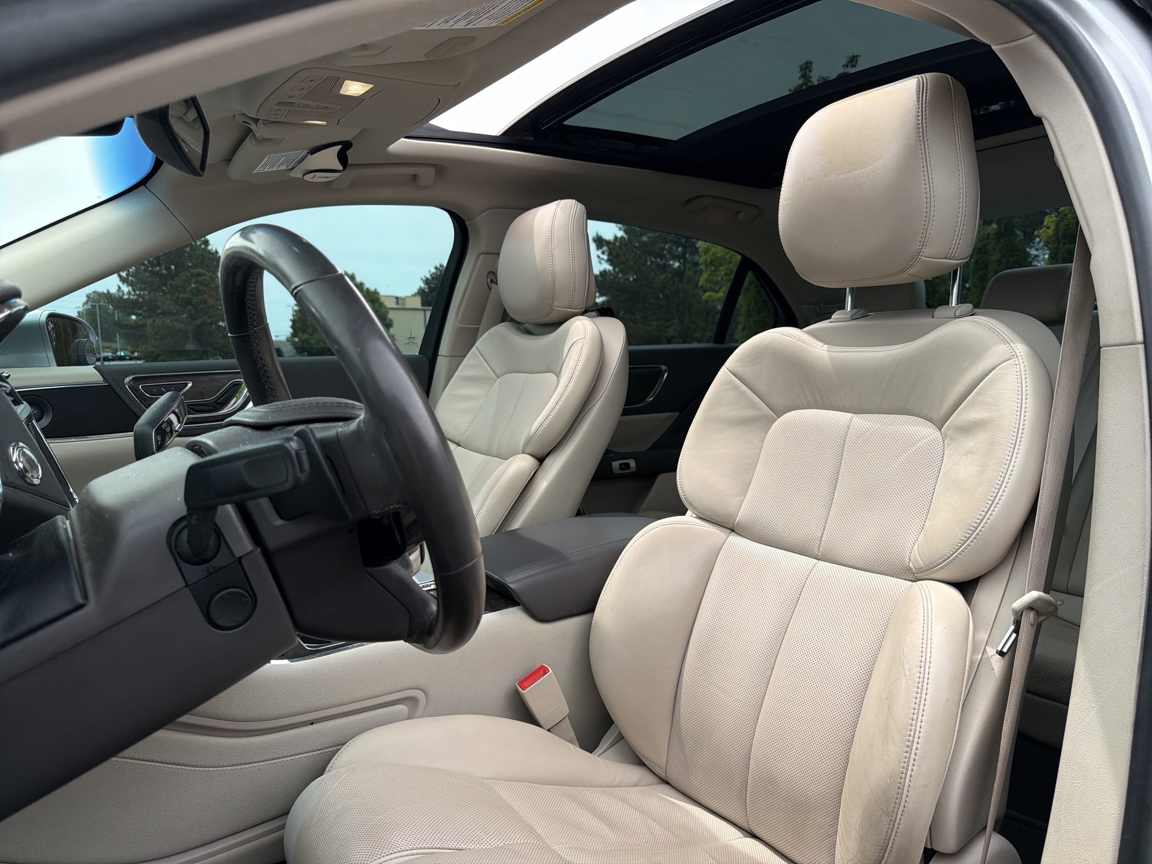 Used 2019 Lincoln Continental Select FWD image 7