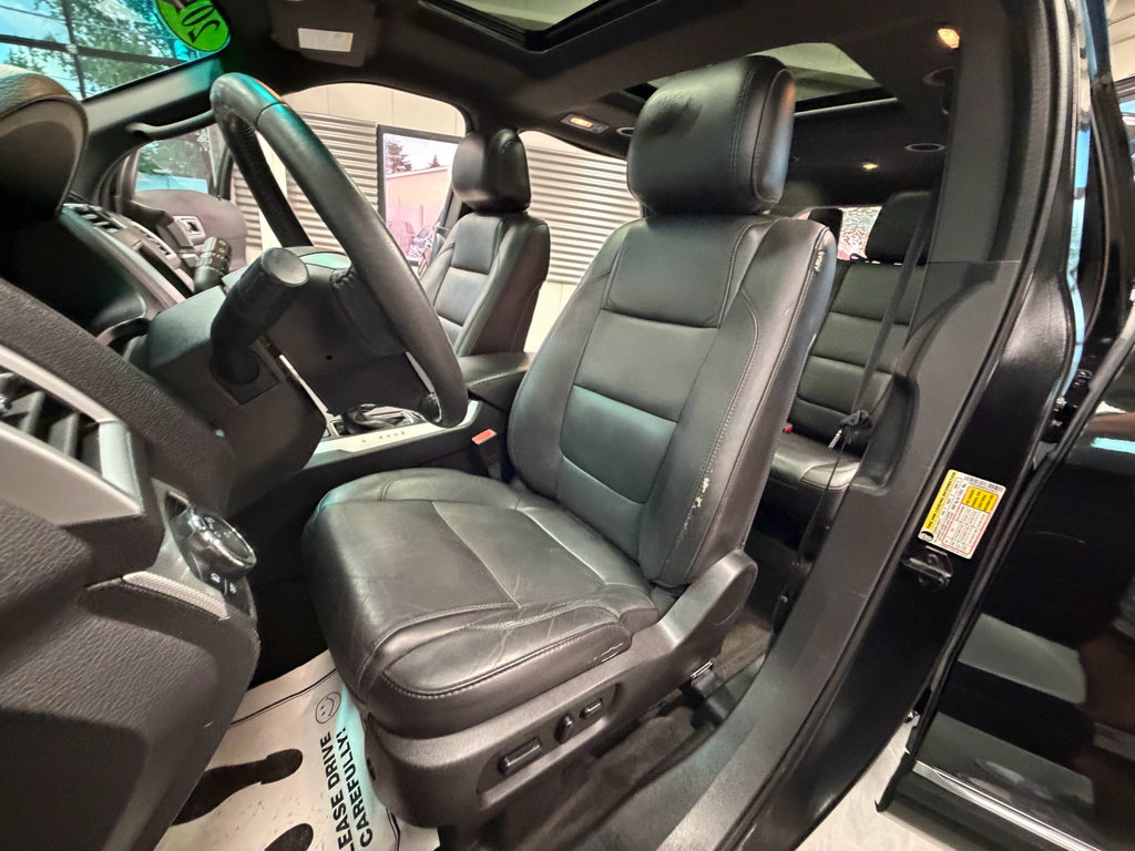 Used 2015 Ford Explorer XLT w/ Equipment Group 202A AWD/4WD image 9