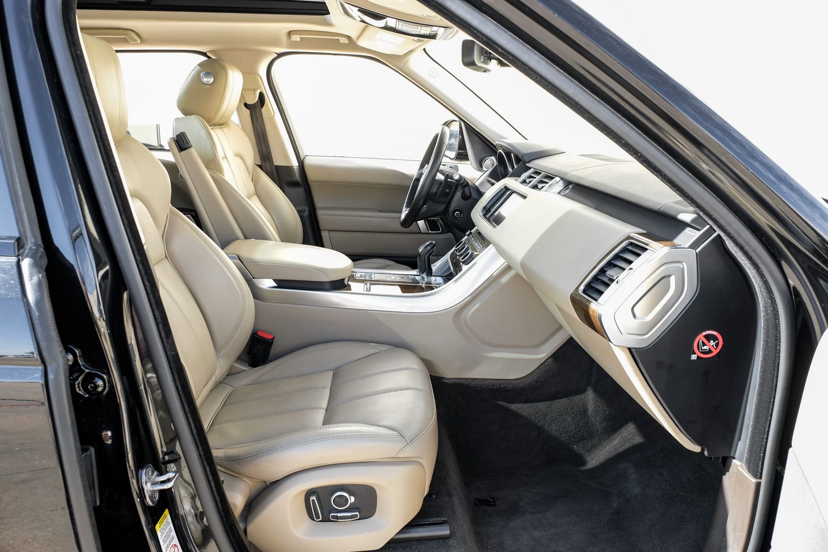 Used 2016 Land Rover Range Rover Sport Supercharged image 32