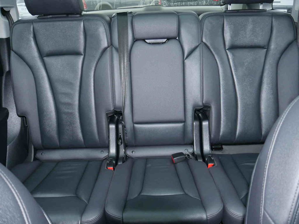 Used 2023 Audi Q7 3.0T Premium Plus image 39