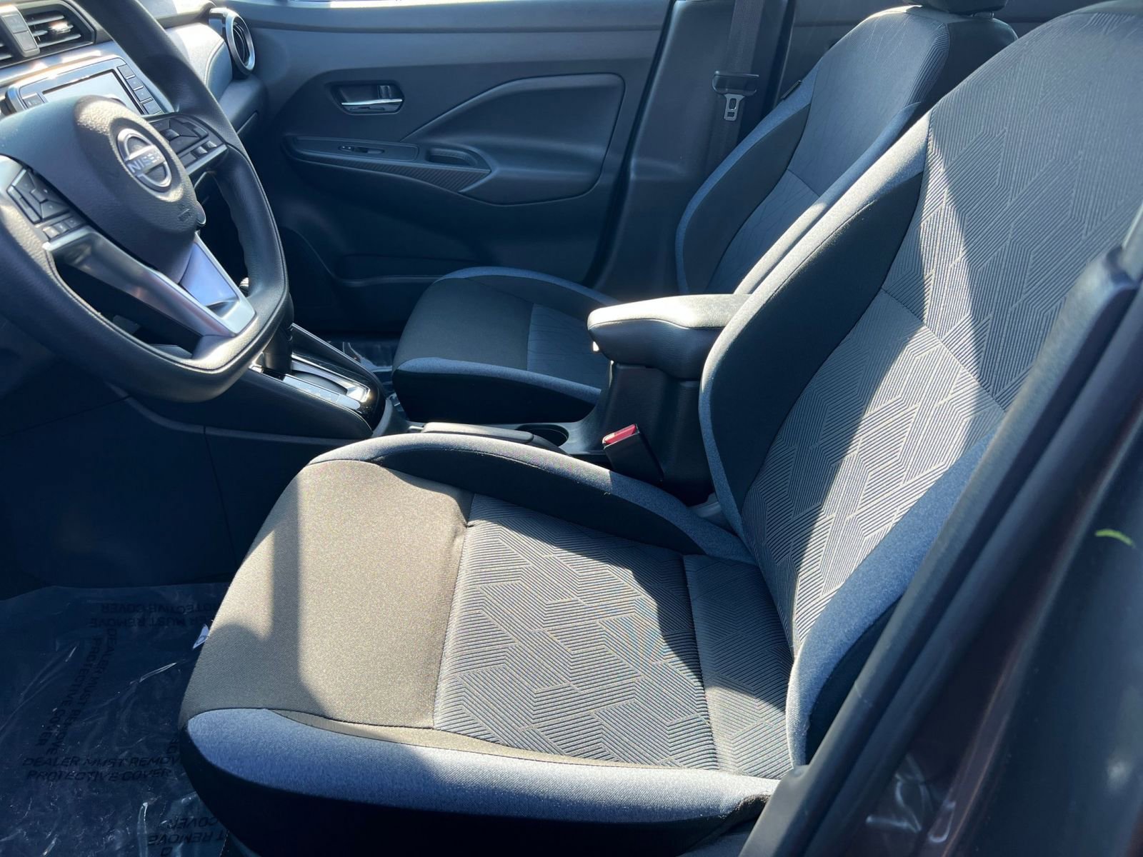 Used 2025 Nissan Versa SV FWD image 24