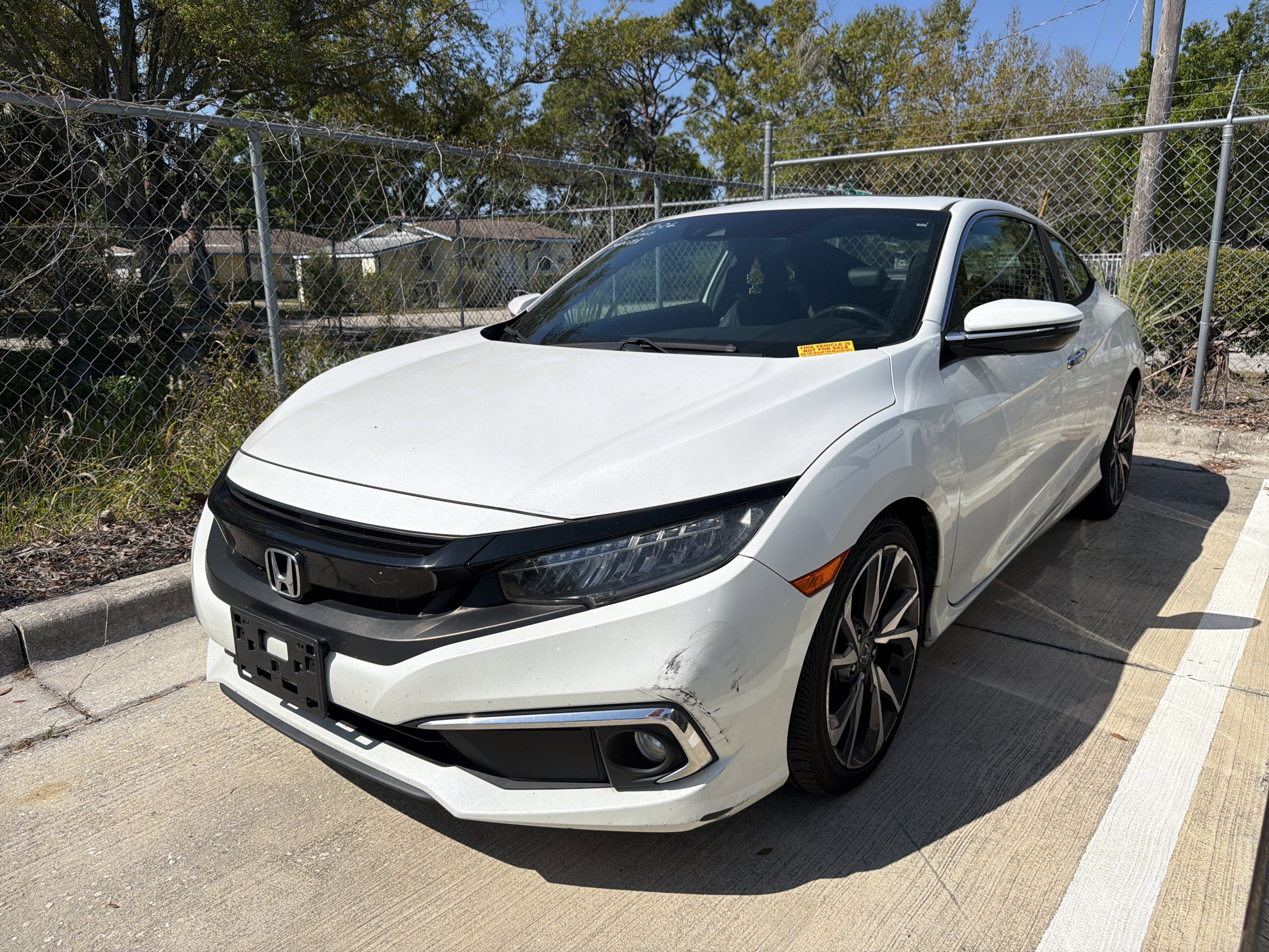 Used 2019 Honda Civic Touring image 3