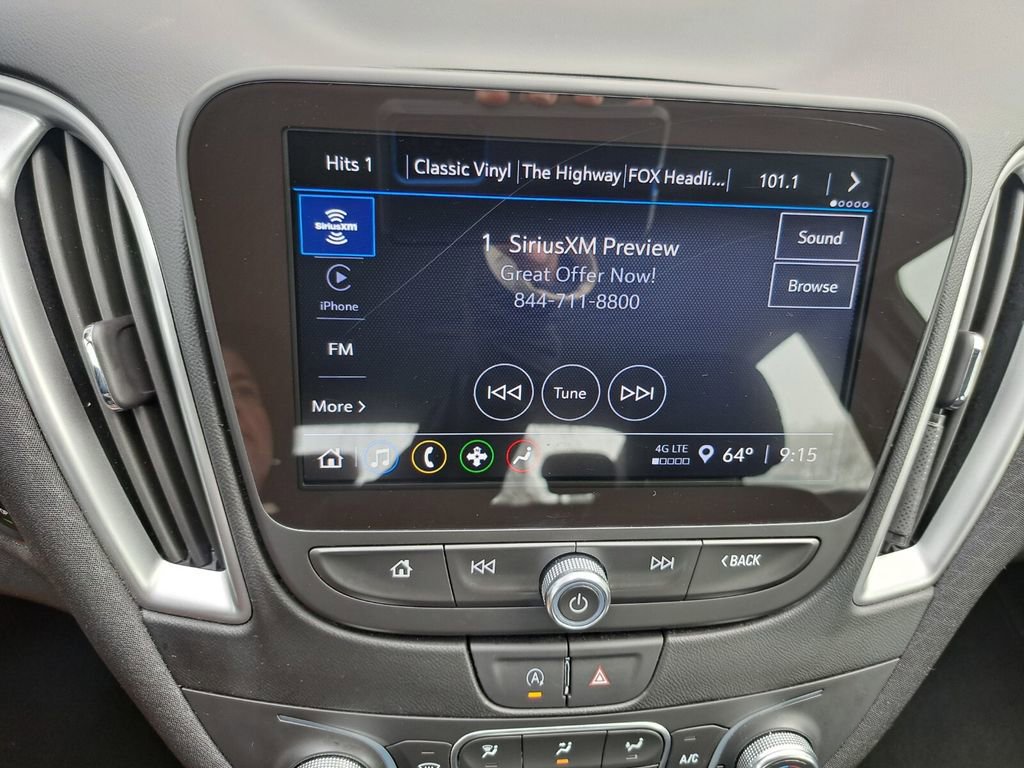 Used 2025 Chevrolet Malibu LT image 10