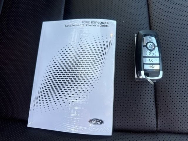 Used 2025 Ford Explorer Platinum w/ LUX Leather Package image 20