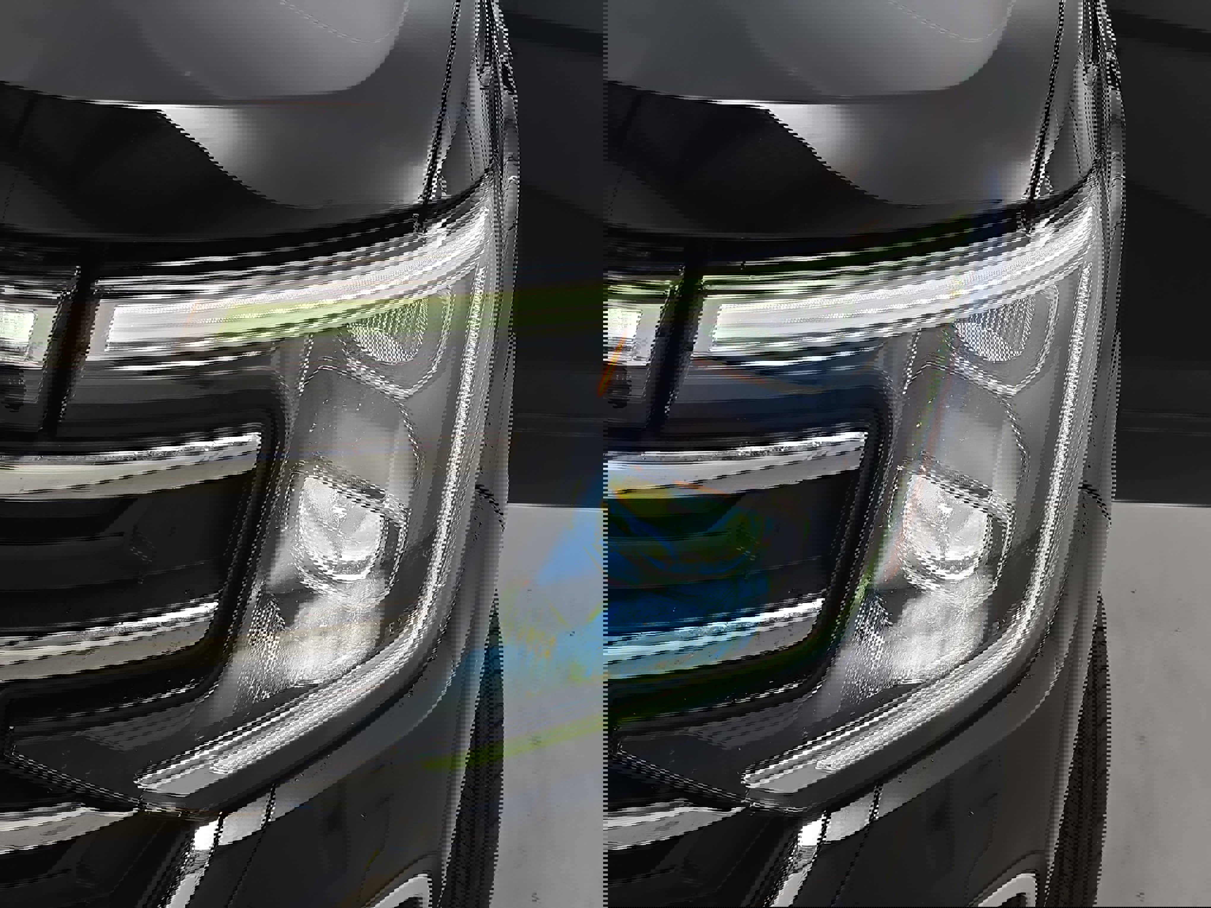 Used 2025 Volkswagen Atlas SE image 33