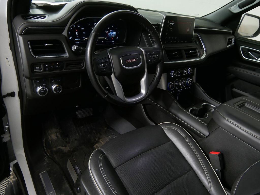 Used 2023 GMC Yukon SLT image 12