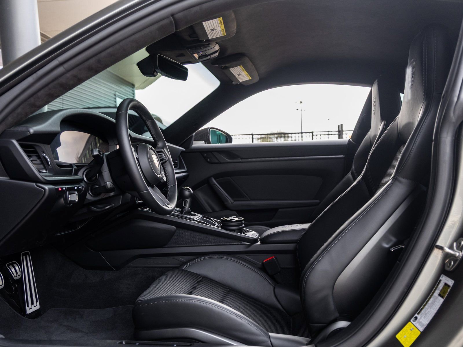 Certified 2025 Porsche 911 GT3 image 32