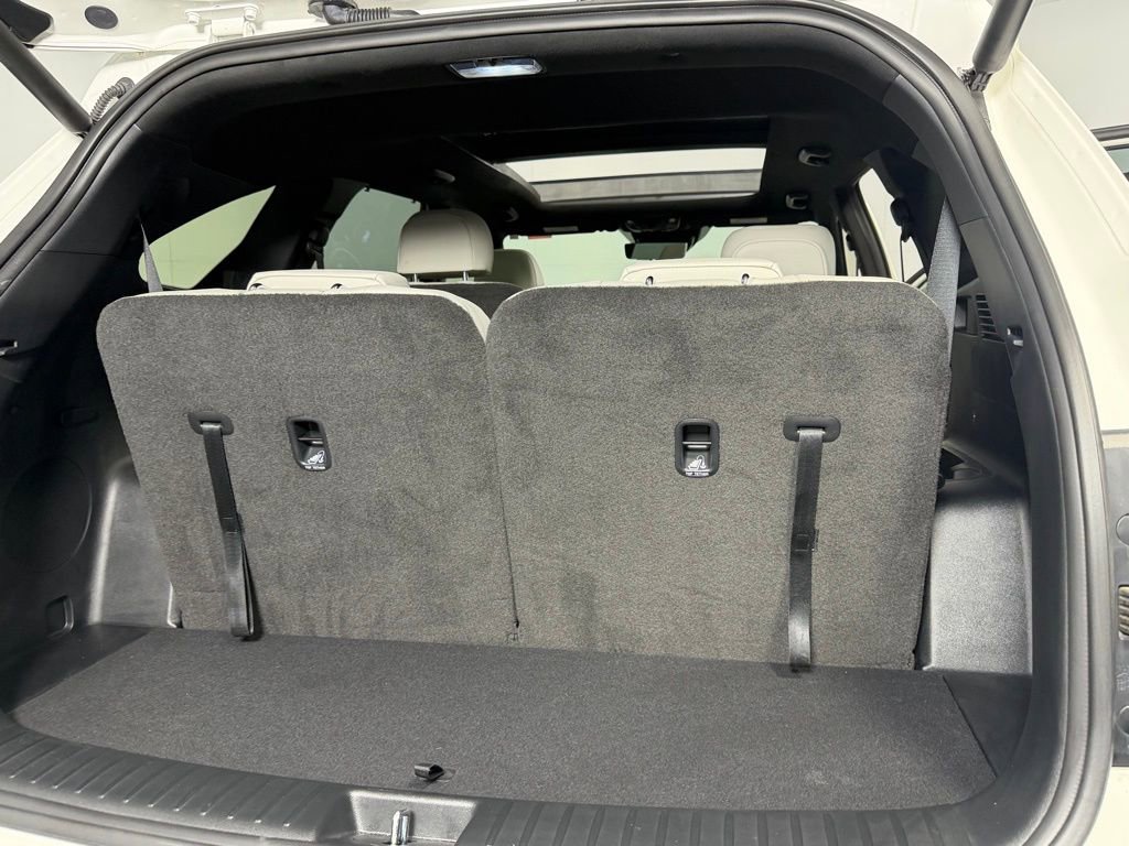 Used 2025 Kia Sorento SX Prestige image 28