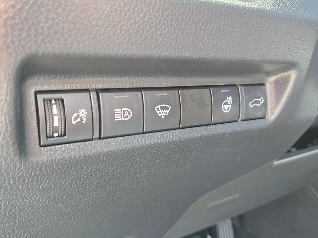 Used 2020 Toyota RAV4 XLE Premium AWD/4WD image 19