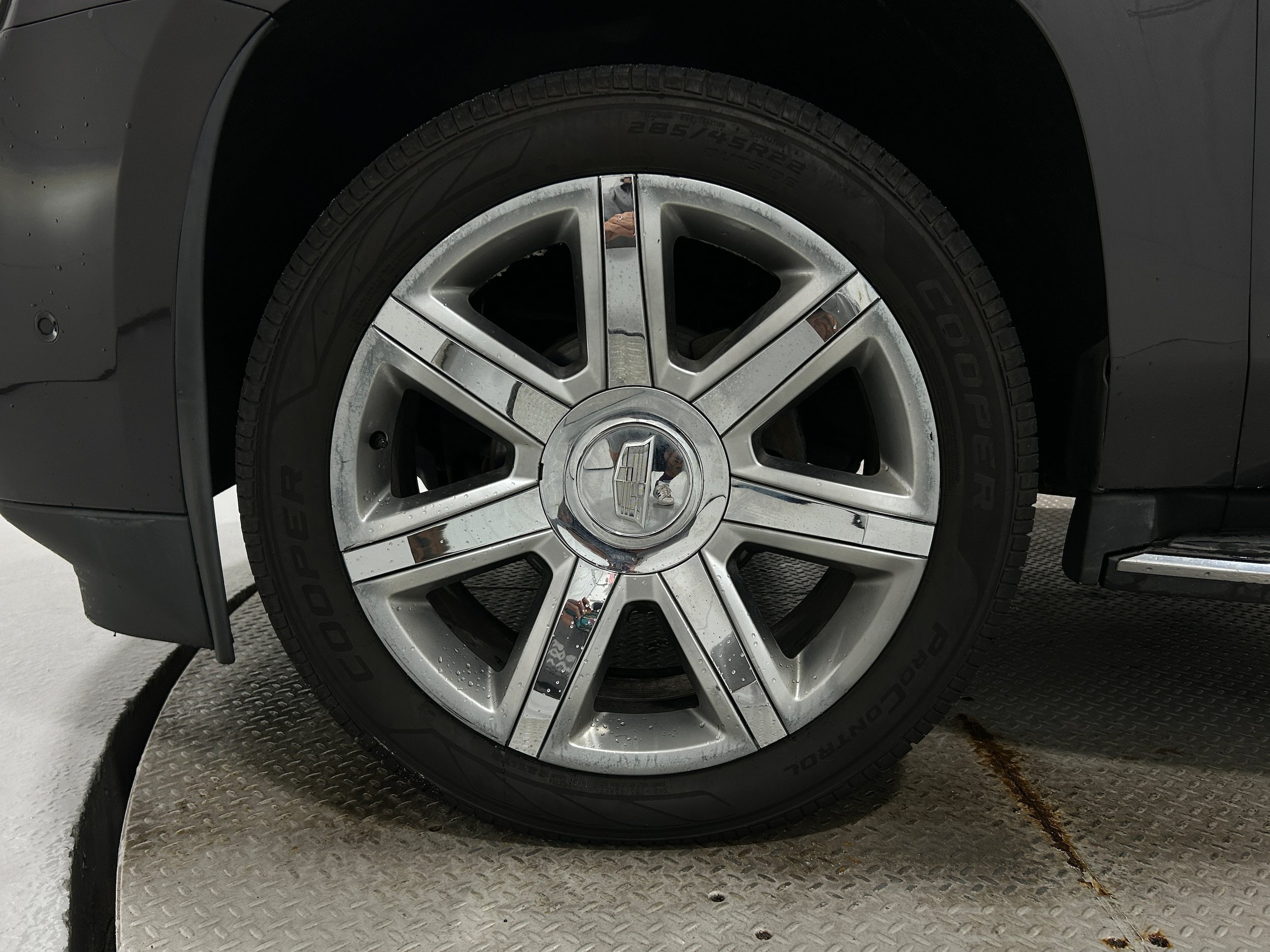 Used 2017 Cadillac Escalade Luxury AWD/4WD image 44