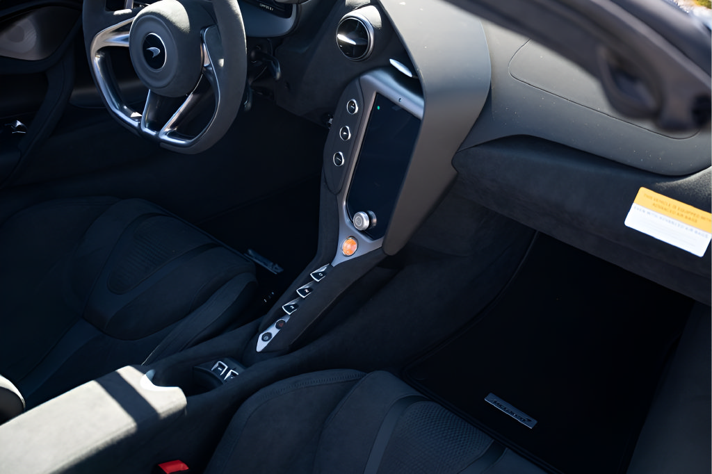 New 2026 McLaren 750S Spider RWD image 58