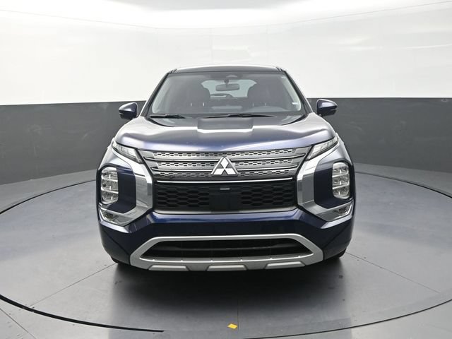 Used 2024 Mitsubishi Outlander FWD image 4