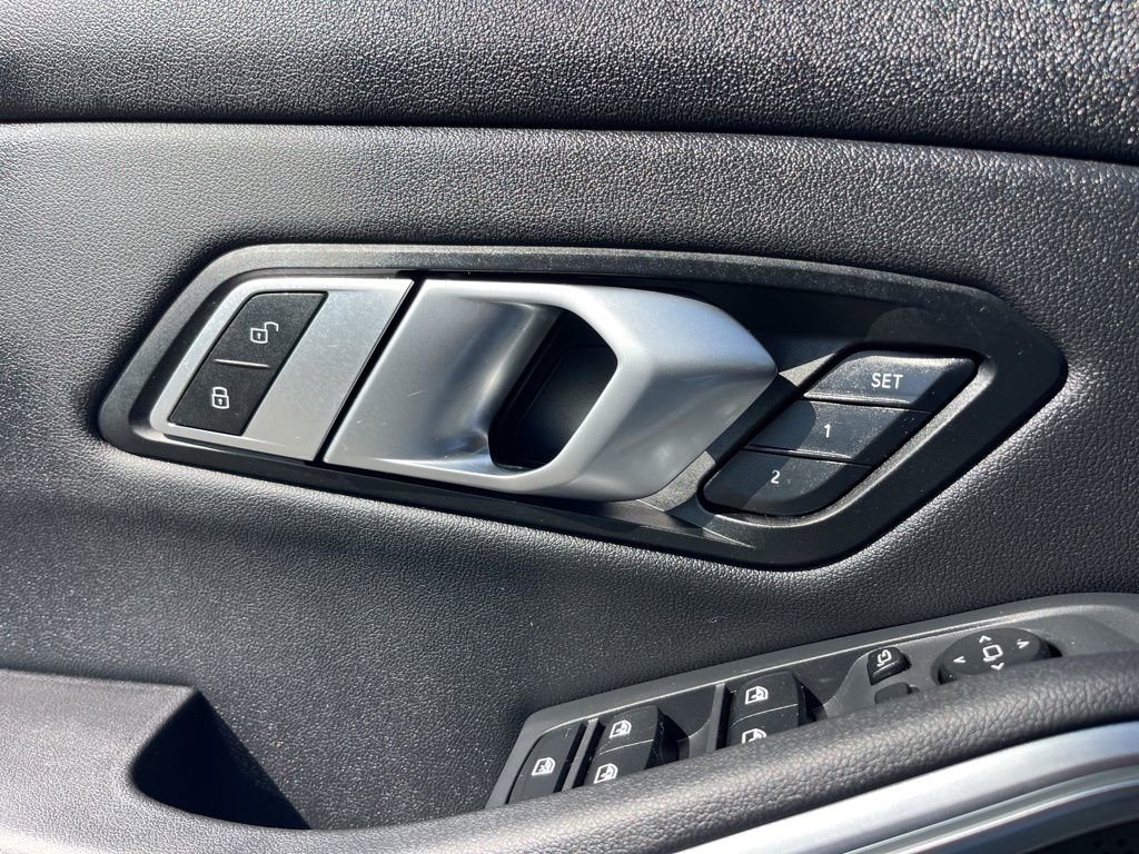 Used 2021 BMW 330i xDrive Sedan w/ Convenience Package image 18