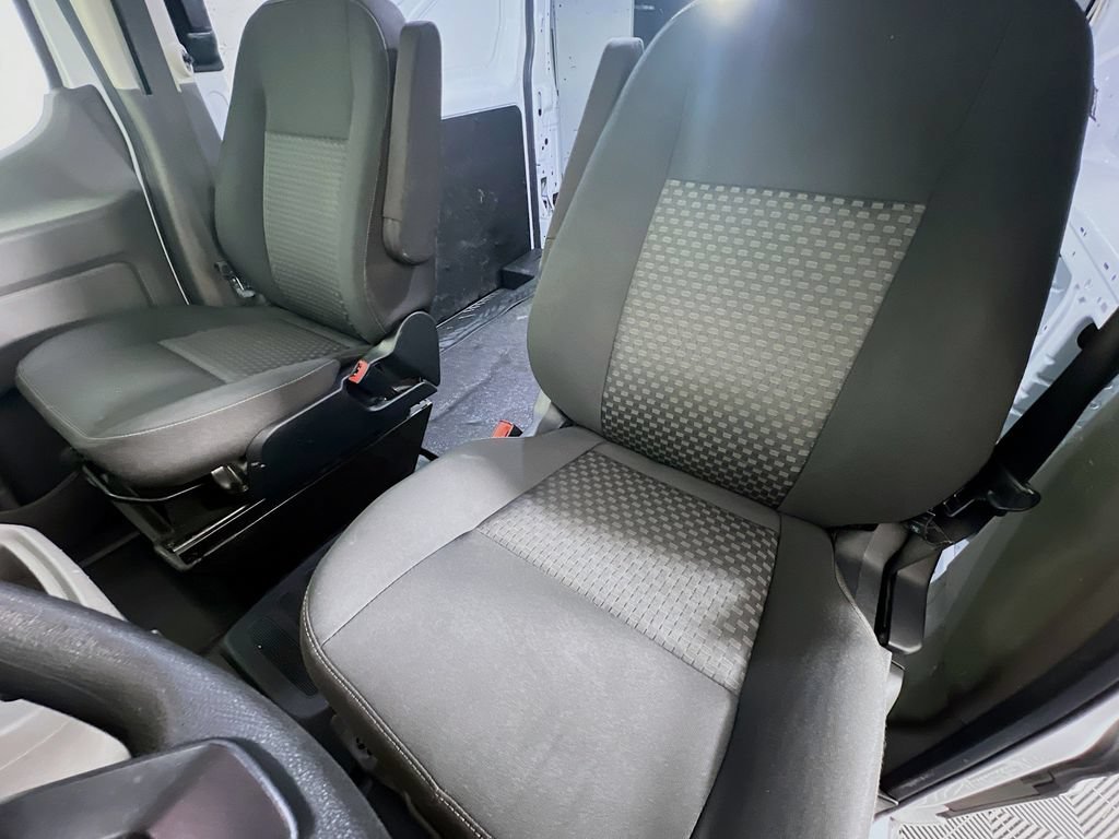 Used 2022 Ford Transit 250 Low Roof AWD image 19