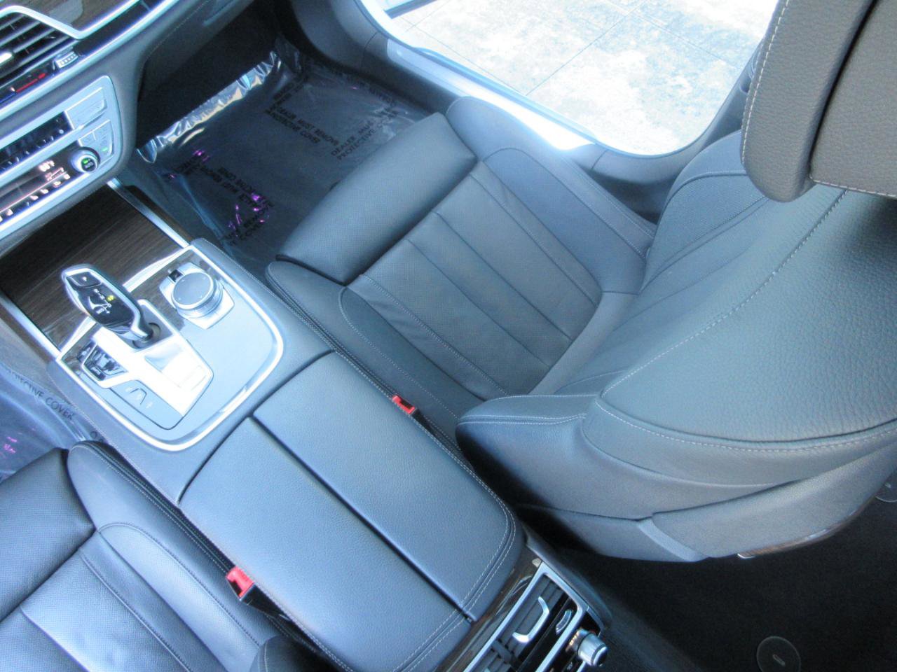 Used 2022 BMW 740i image 19