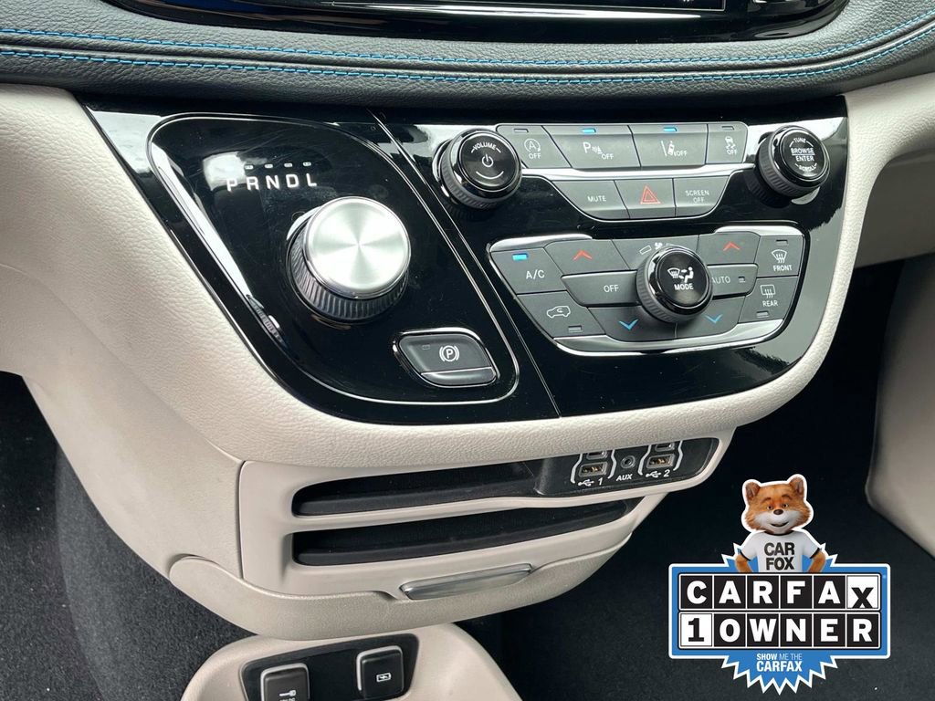 Used 2021 Chrysler Pacifica Touring image 30