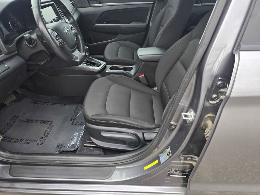 Used 2018 Hyundai Elantra Value Edition FWD image 17