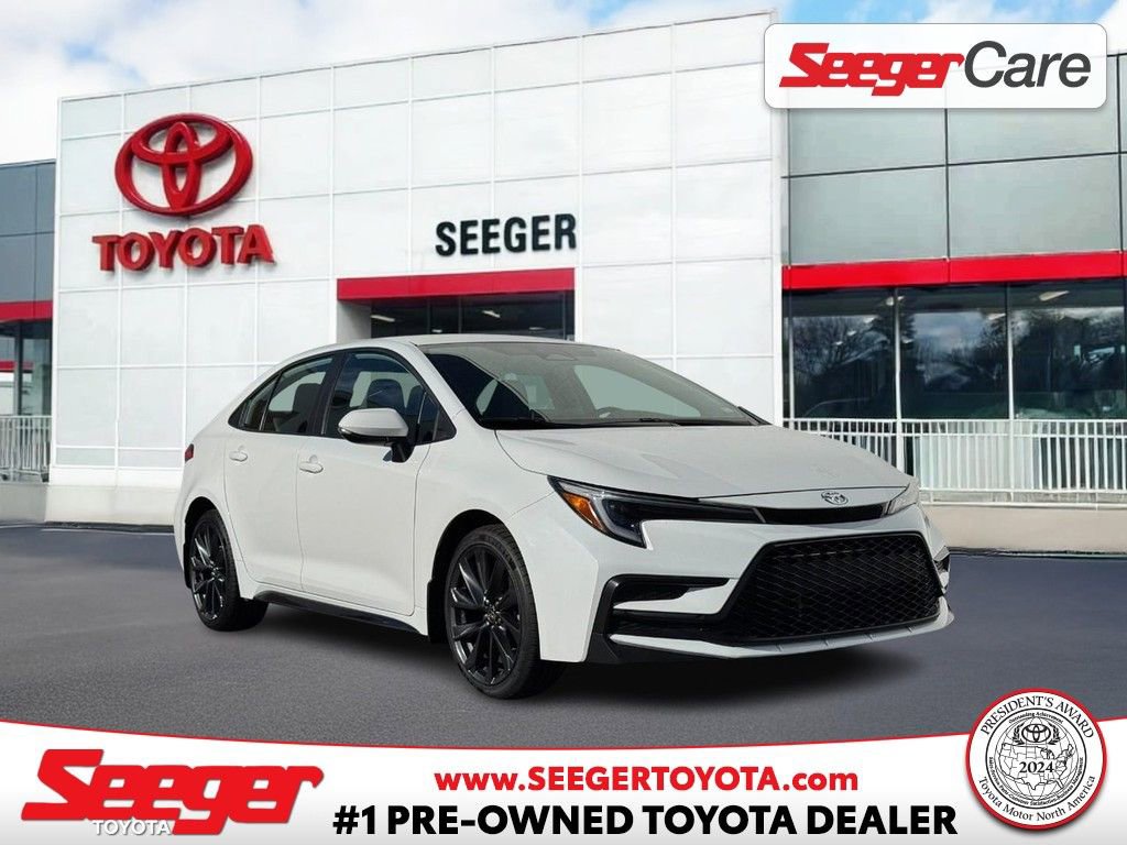 Used 2024 Toyota Corolla SE image 1