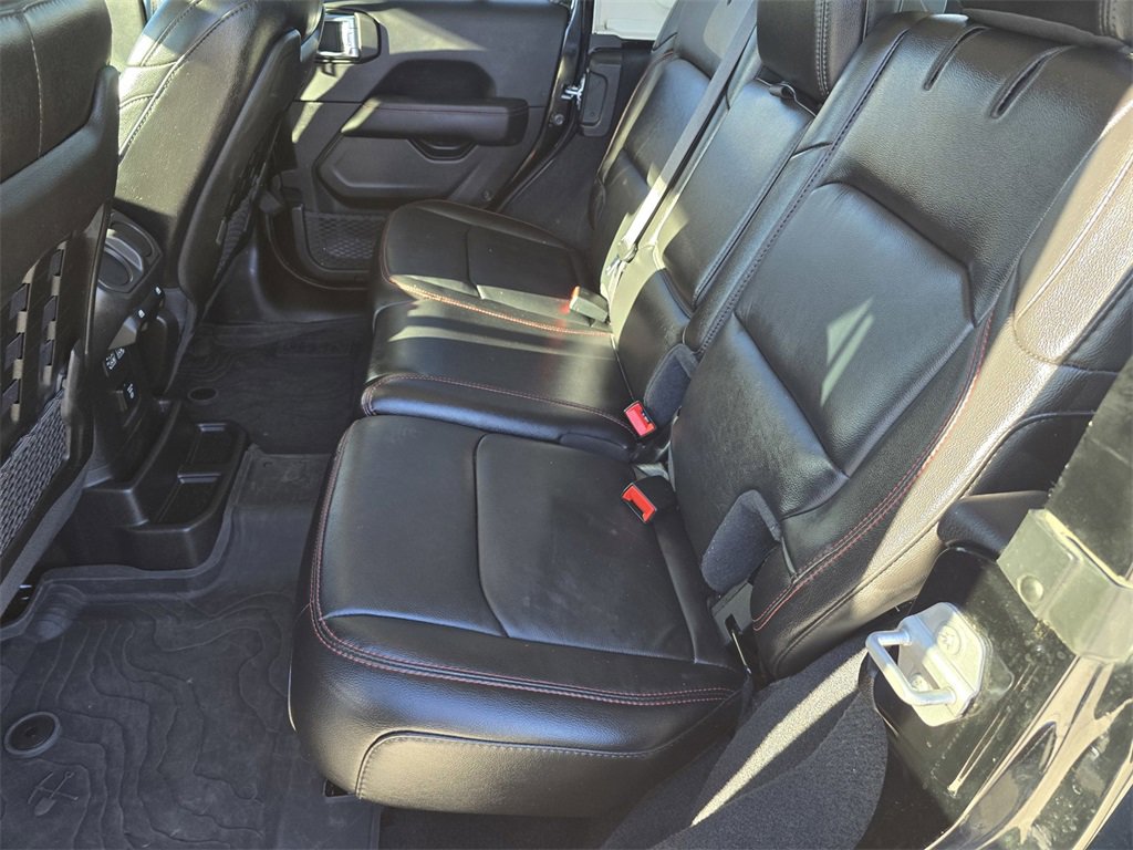 Used 2022 Jeep Wrangler Unlimited Rubicon w/ Cold Weather Group image 12