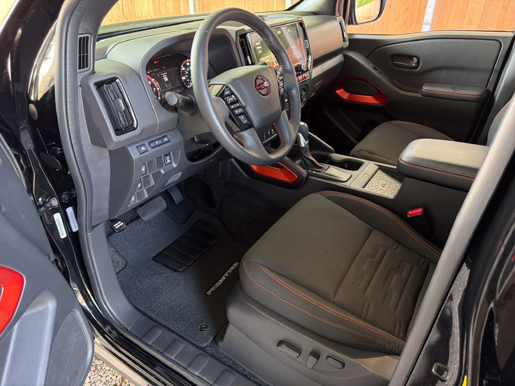 Used 2026 Nissan Frontier Pro-X w/ Pro-X Convenience Package RWD image 2