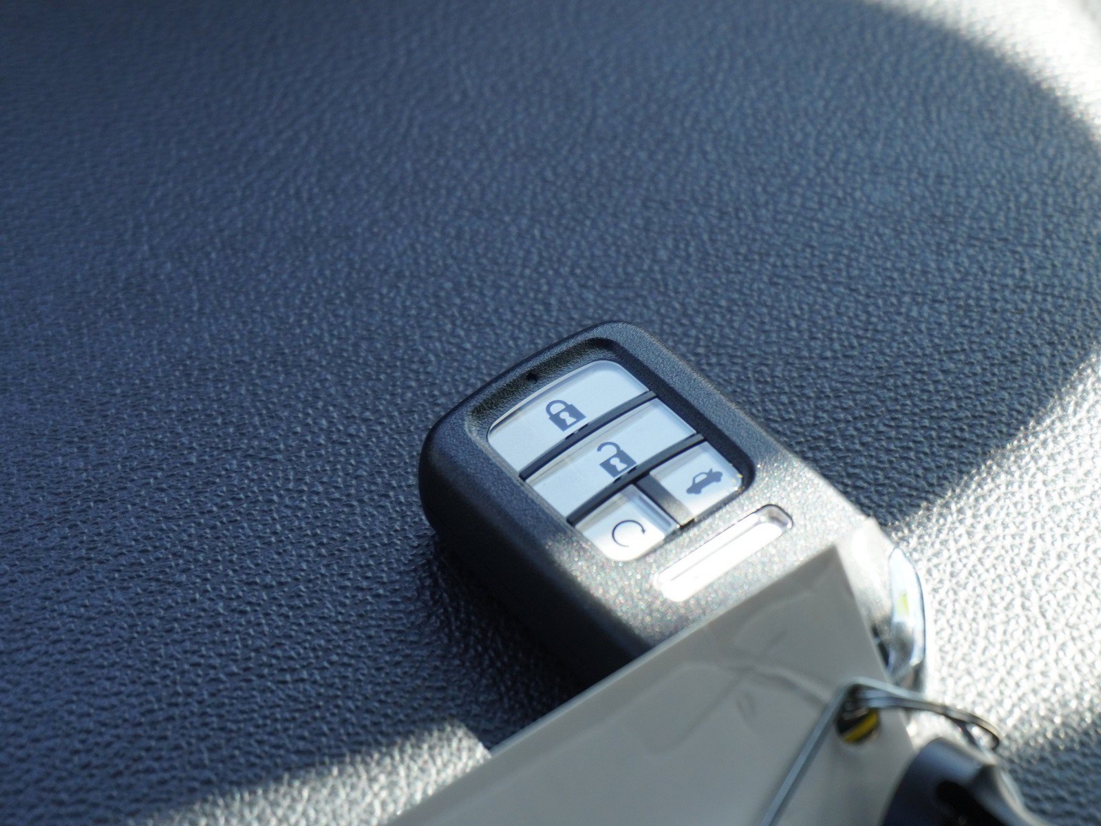 Used 2025 Honda CR-V EX-L image 18