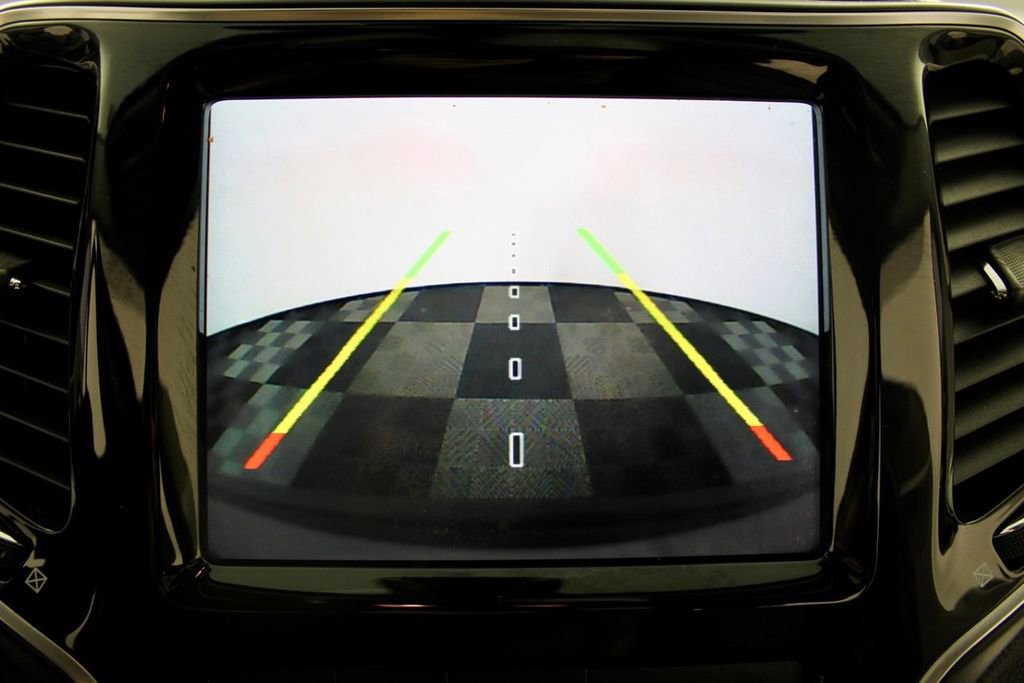 Used 2019 Jeep Cherokee Limited AWD/4WD image 21