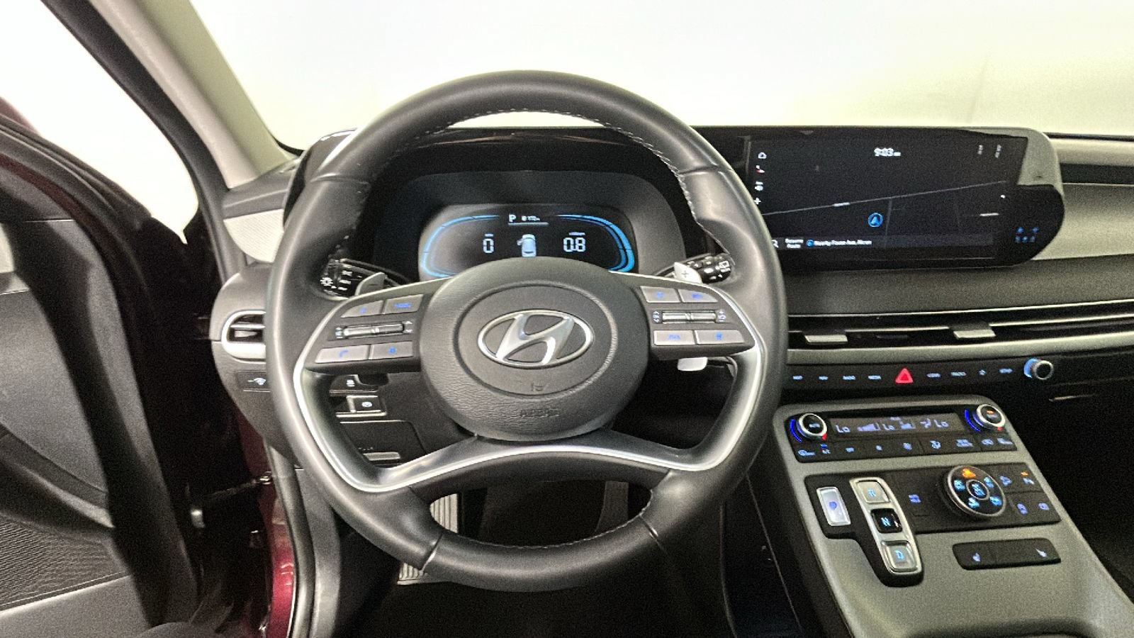 Used 2025 Hyundai Palisade SEL AWD/4WD image 16